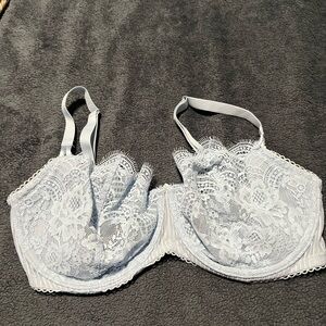 Victoria's Secret White Lace Underwire Bra